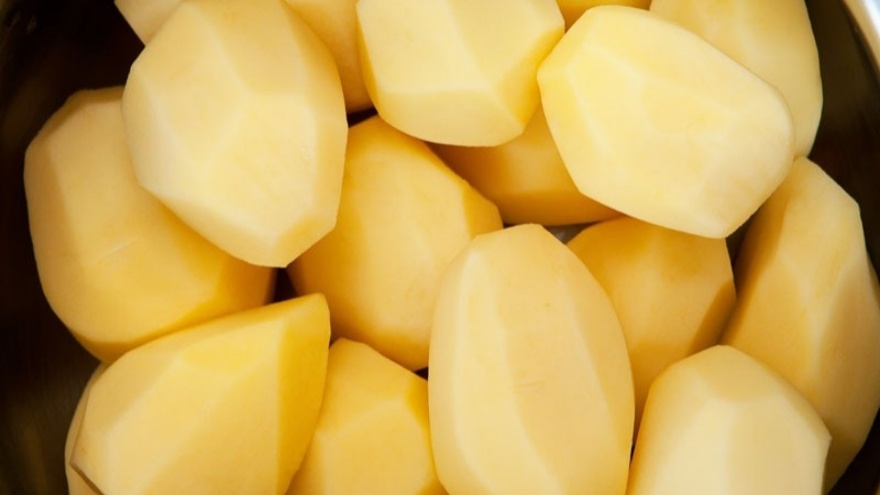 Soyulmuş Patatesler Ertesi Güne Nasıl Tazeliğini Korur