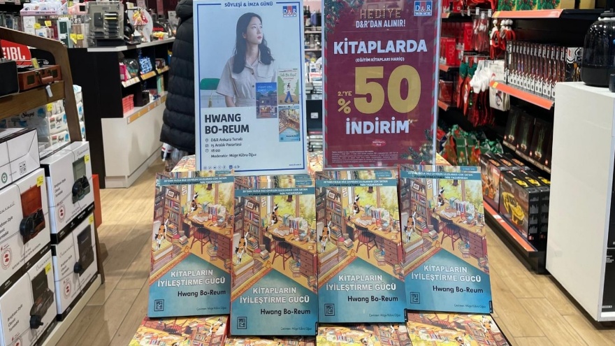 Güney Koreli Yazar Hwang Bo Reum, D&R’da Okurlarıyla Buluştu1