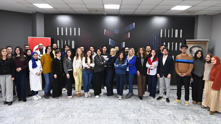 Mamak Belediyesi’nden Gençlere Yapay Zekâ Eğitimi2