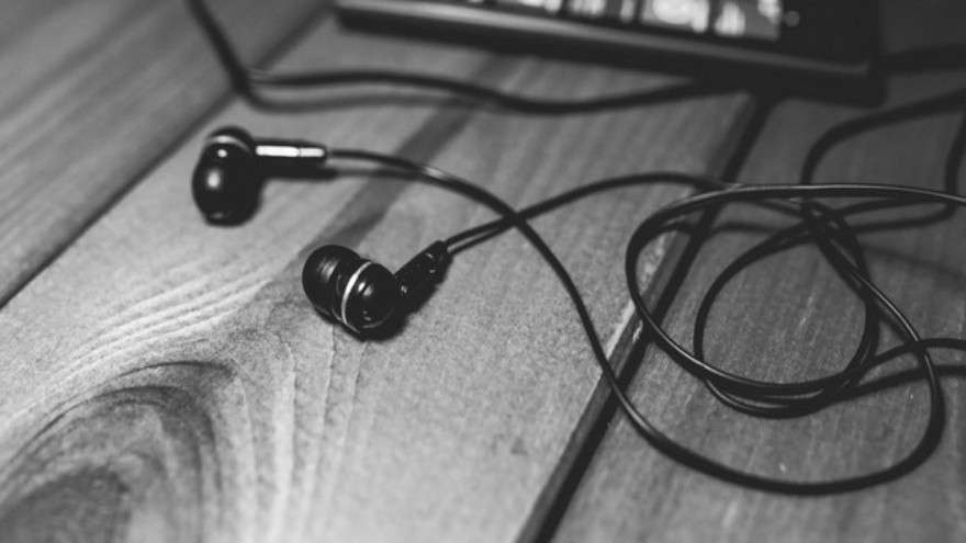 Rüyada Kulaklık Görmek, Kulaklık Almak, Müzik Dinlemek, Renkli Kulaklık, Kırık Ya Da Kaybolan Kulaklık Ne Anlama Gelir 2