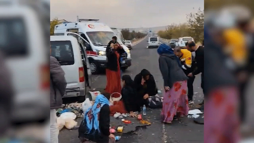Şanlıurfa’da İki Araç Çarpıştı: 11 Kişi Yaralandı