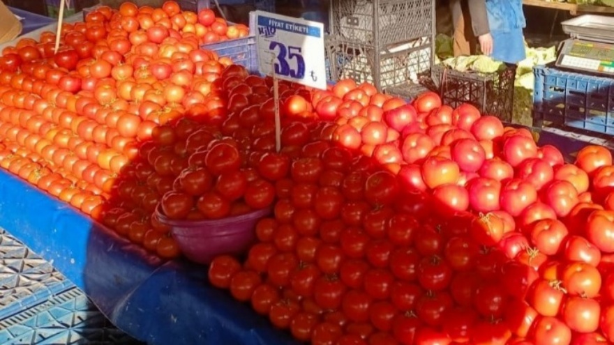 Beşikkaya Semt Pazarında Yeni Yılın İlk Pazarı 4 Ocak 2026 Sebze Ve Meyve Fiyatları12