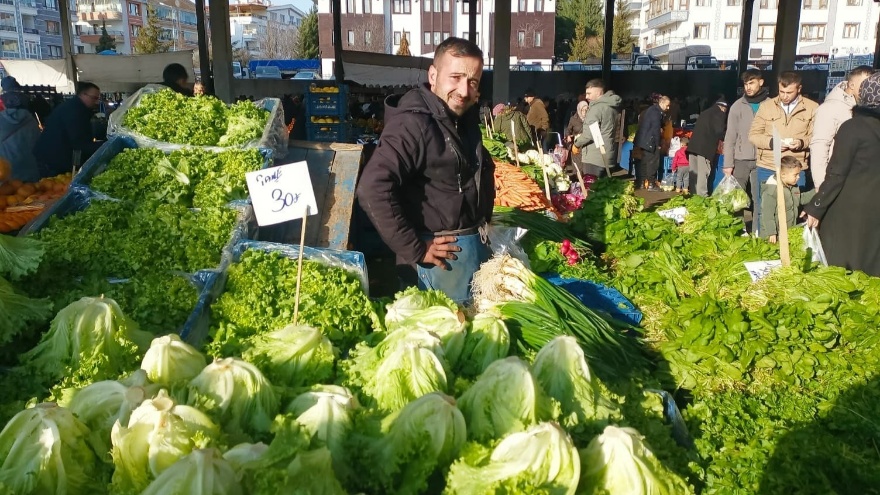 Beşikkaya Semt Pazarında Yeni Yılın İlk Pazarı 4 Ocak 2026 Sebze Ve Meyve Fiyatları3