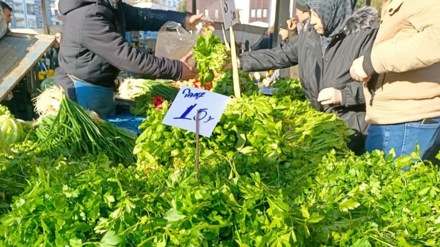 Beşikkaya Semt Pazarında Yeni Yılın İlk Pazarı 4 Ocak 2026 Sebze Ve Meyve Fiyatları4