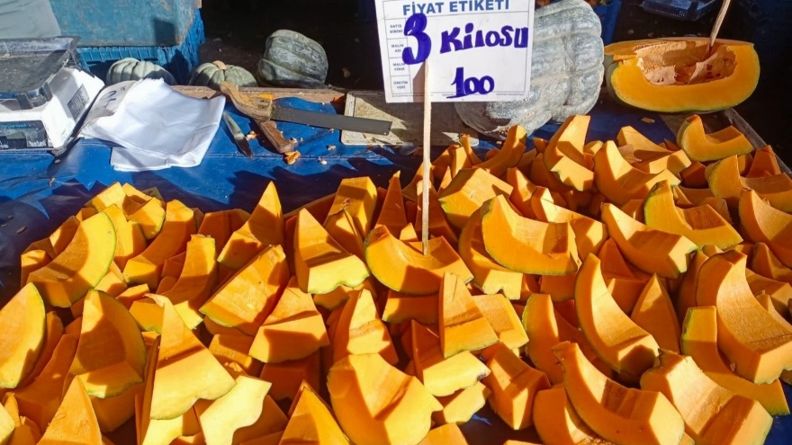 Beşikkaya Semt Pazarında Yeni Yılın İlk Pazarı 4 Ocak 2026 Sebze Ve Meyve Fiyatları5