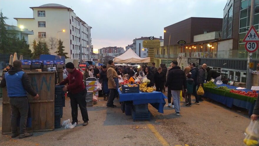 Antalya’daki Sel Ankara’da Pazar Fiyatlarını Vurdu mu? Karşıyaka Pazarı’nı İnceledik