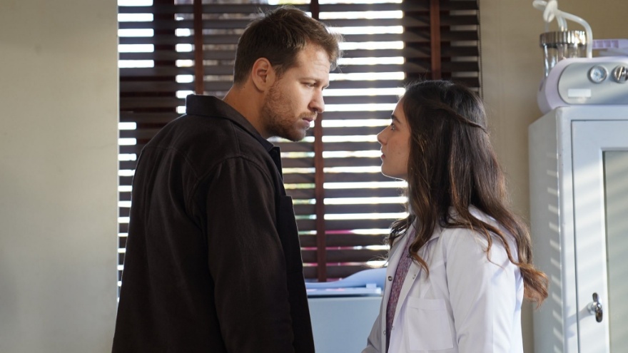 Taşacak Bu Deniz 16. Bölüm Özeti Yayınlandı Şerif’in İhbarı Adil’i Köşeye Sıkıştırıyor2