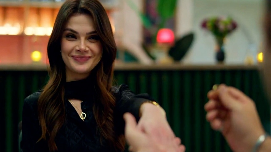 Cihandan Alya'ya Evlilik Teklifi