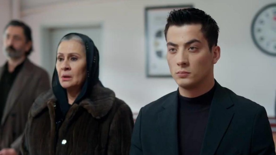 Uzak Şehir 50. Bölüm Sadakat Ve Kaya