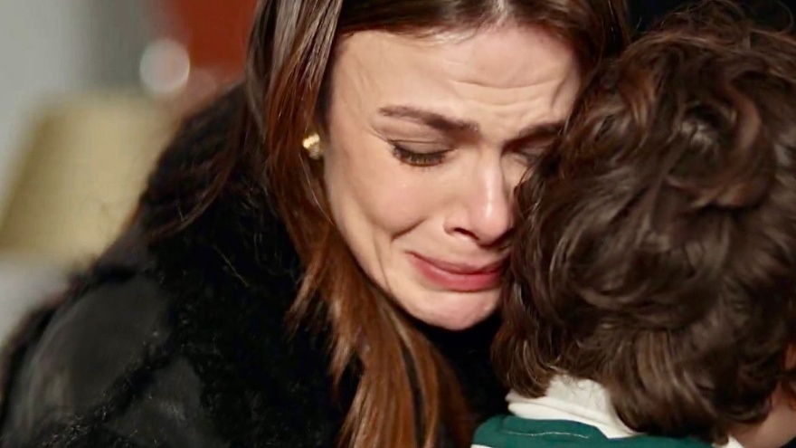 Uzak Şehir Alya Ve Deniz