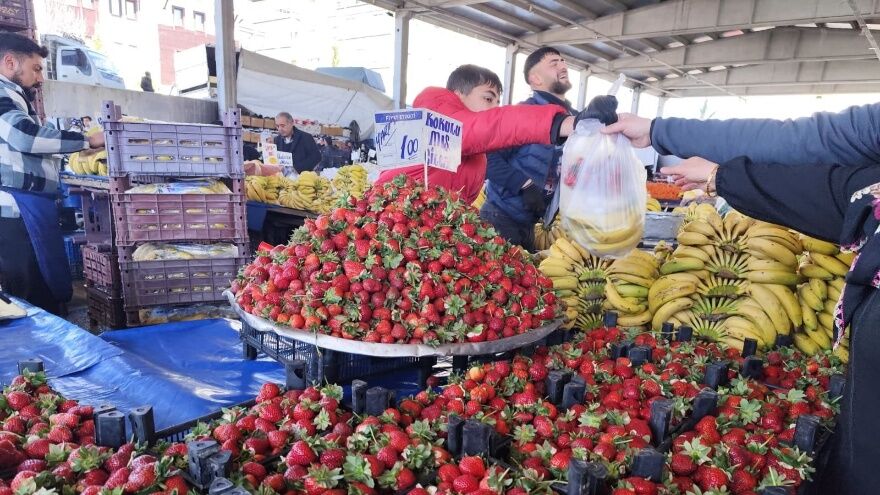 Altındağ Semt Pazarı'nda Ürün Bazlı Fiyat Hareketliliği Yaşandı14