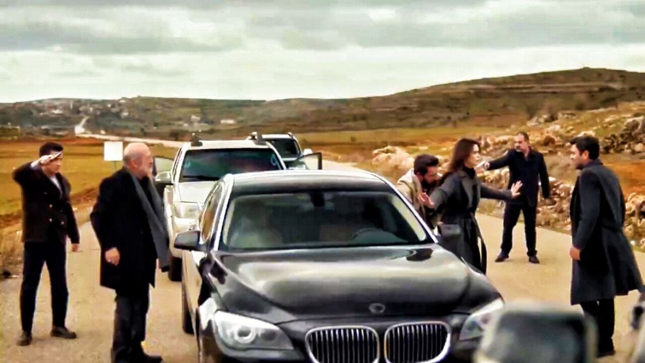 Uzak Şehir 54. Bölüm Fragmanında Cihan'ın Büyük Şoku Cihan’ın Eski Aşkı Meryem Geliyor! 2