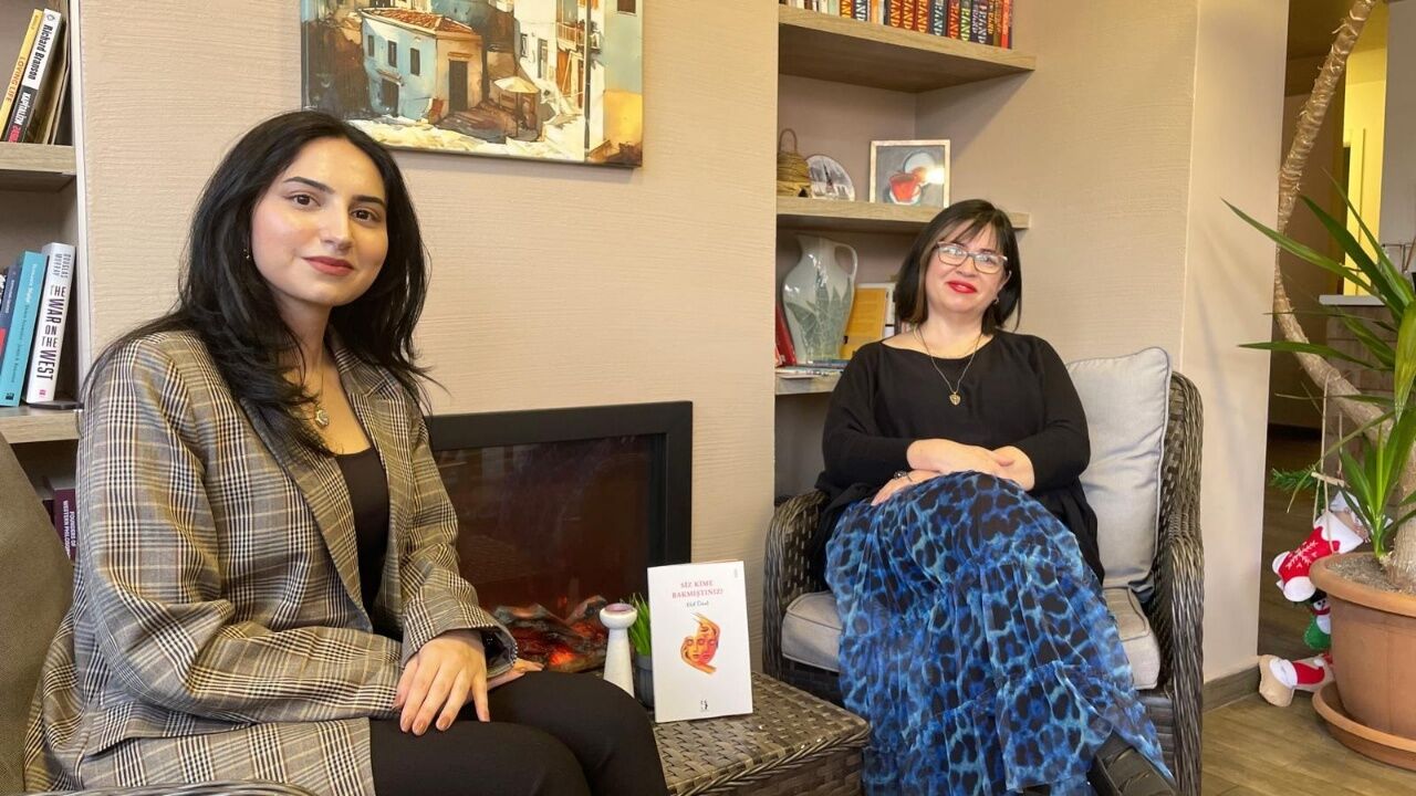 Yazar Elif Ünal İlk Kitabında Okura “Siz Kime Bakmıştınız ” Diye Soruyor 2