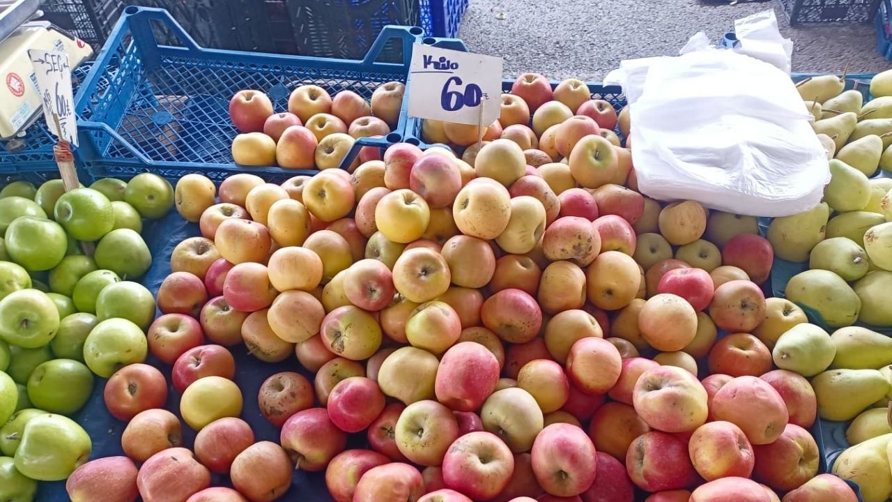 Karapürçek Pazar Elma