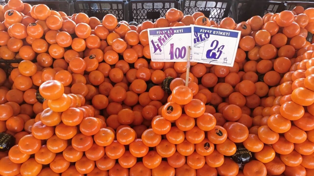 Karapürçek Semt Pazarı Mandalina