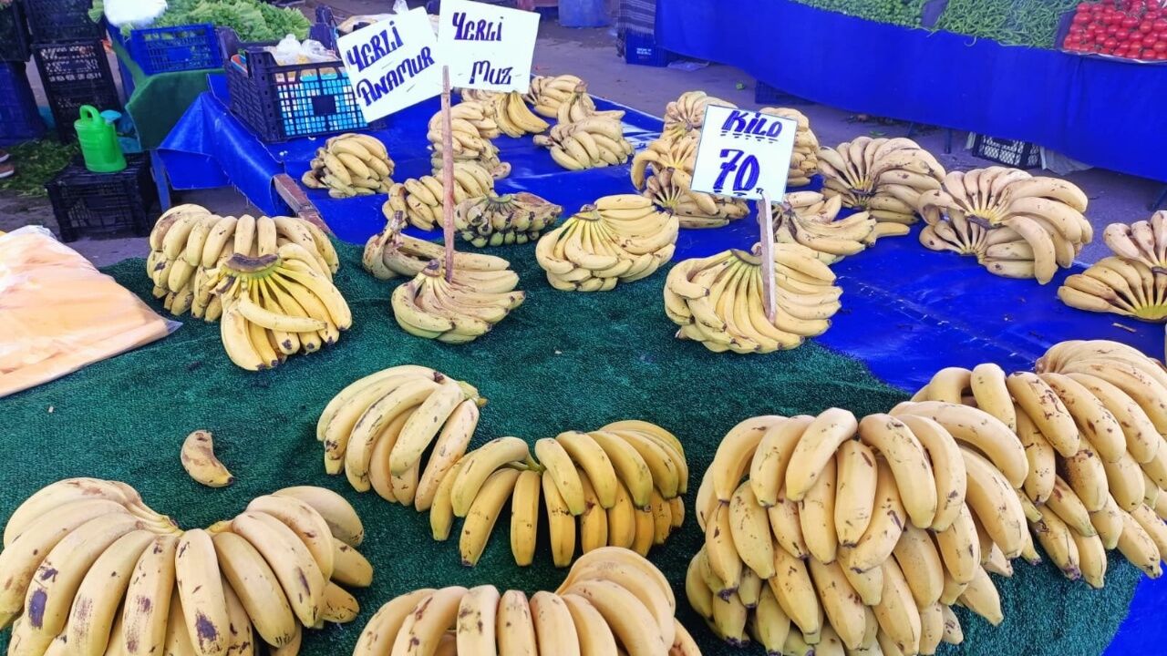 Karapürçek Semt Pazarı Muz