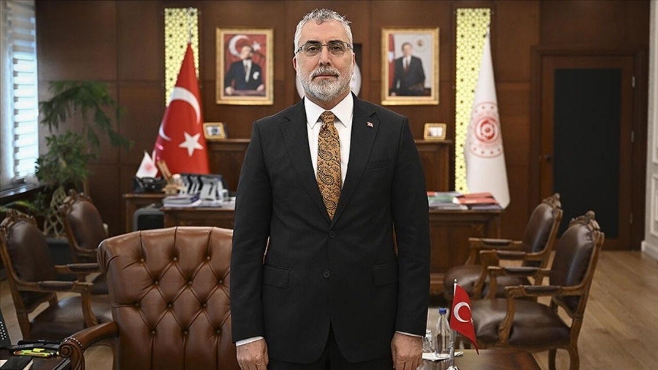 Bakan Işıkhan Brüksel’de Türk Toplumu ve İş Dünyasıyla Buluştu