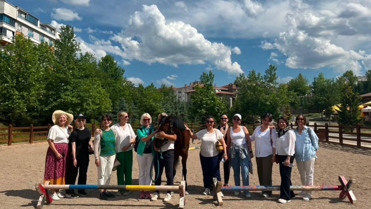 Altındağ Büyükelçi Eşleri