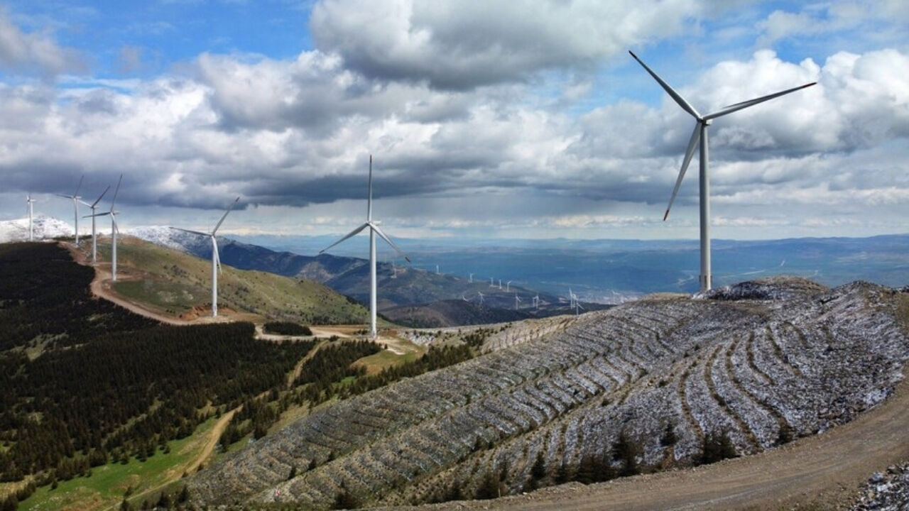 AB Ülkeleri Her Yıl 22 Gigavatlık Enerji Atılımı Yapacak