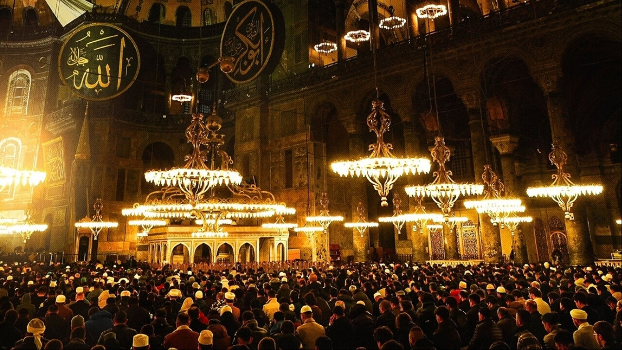 Erdoğan'dan Ayasofya'nın İbadete Açılış Yıl Dönümüne Özel Mesaj