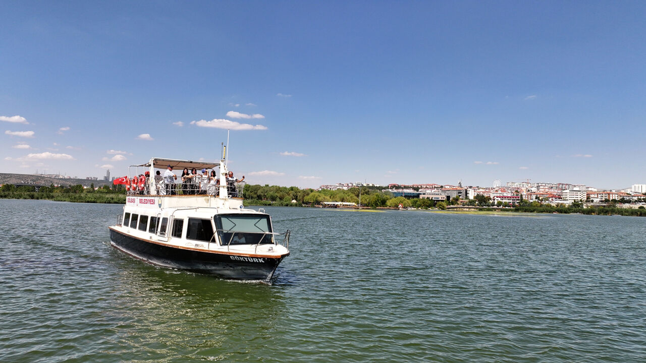 Mogan Gölü'nde Tekne Turları Yeniden Başladı: Göktürk Teknesi Seferlere Döndü