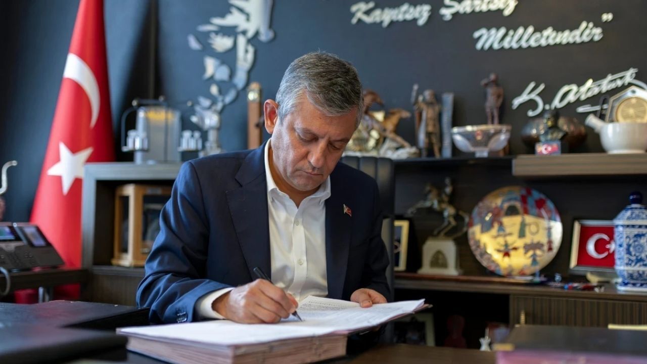 Yeni Parti'nin MYK Üyeleri ve Görev Dağılımı Açıklandı