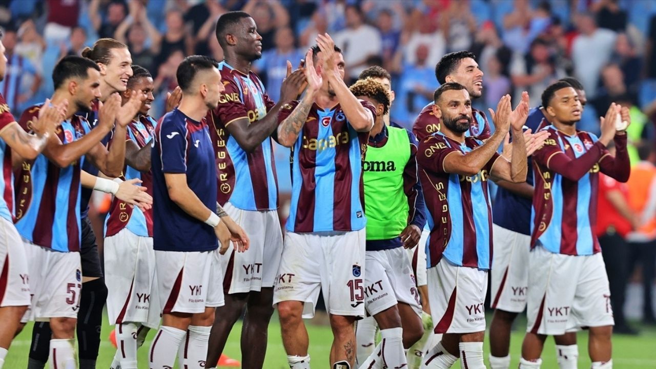 Trabzonspor’dan Galatasaray’a 4 Gollü Darbe: Salah Geceye Damga Vurdu