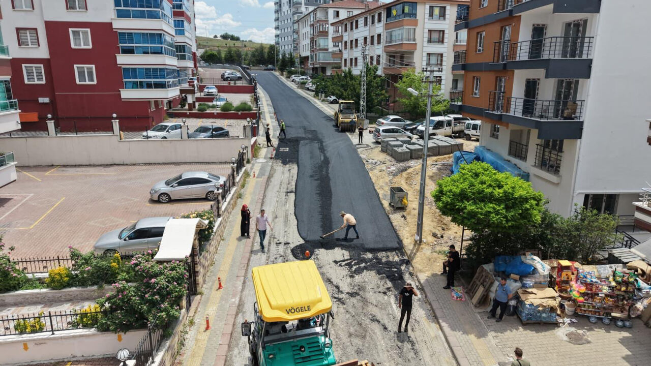 Altındağ’da Yollara 75 Bin Tonun Üzerinde Asfalt Döküldü