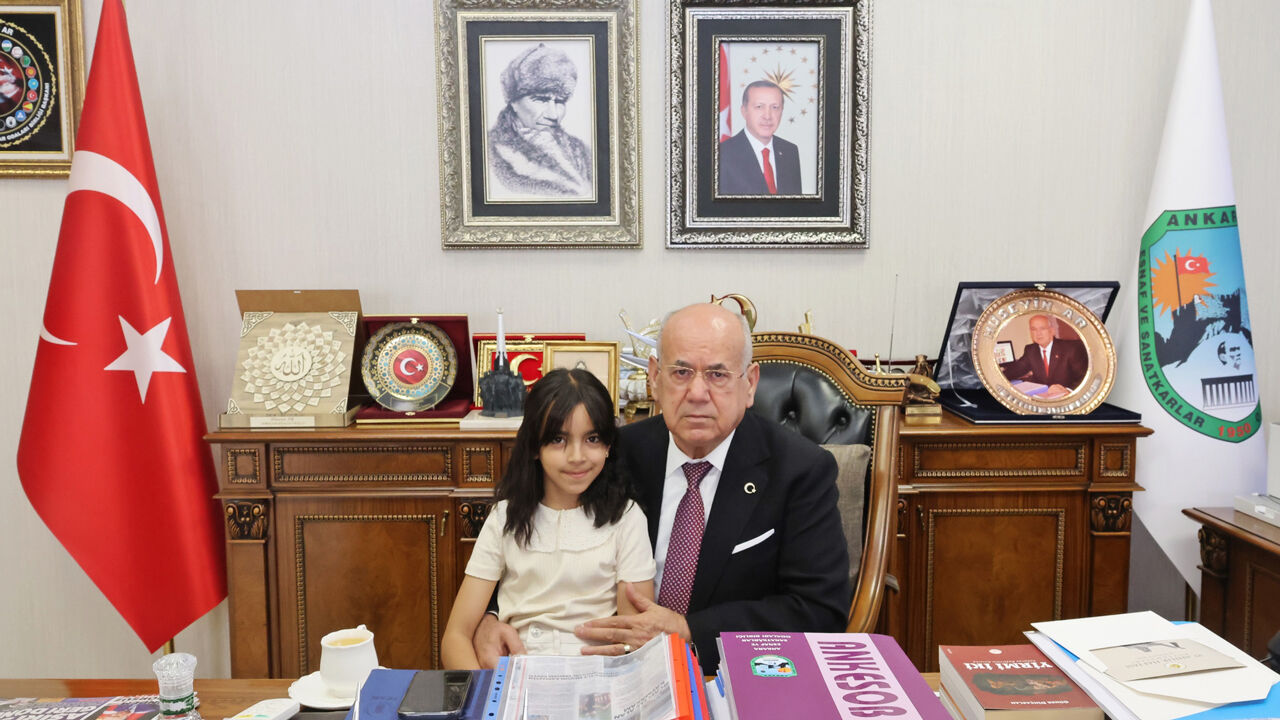 Ankaralı Küçük Ressamın ‘Ahilik Çarşısı’ Eserine Uluslararası Ödül