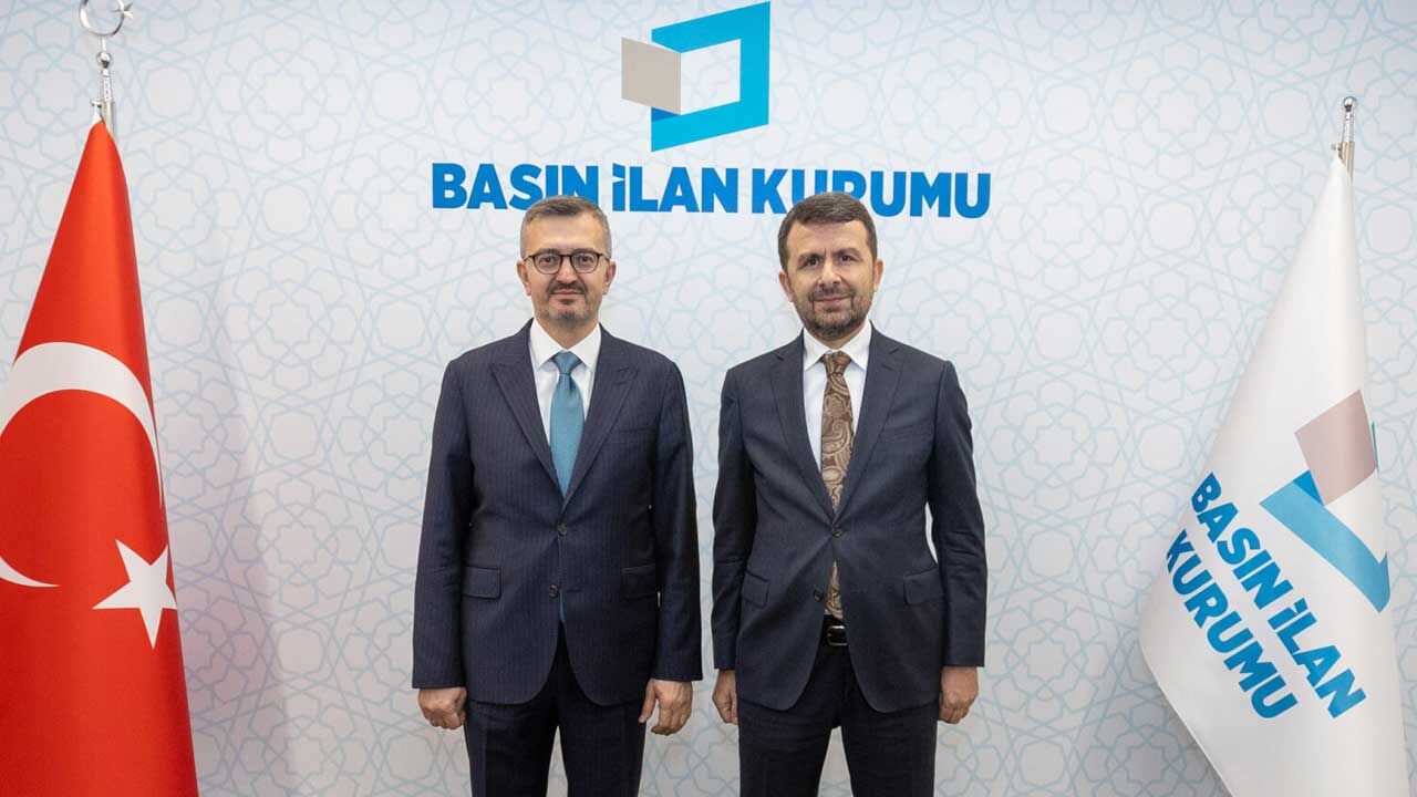 İletişim Başkanı Duran ve BİK Genel Müdürü Çay Bir Araya Geldi