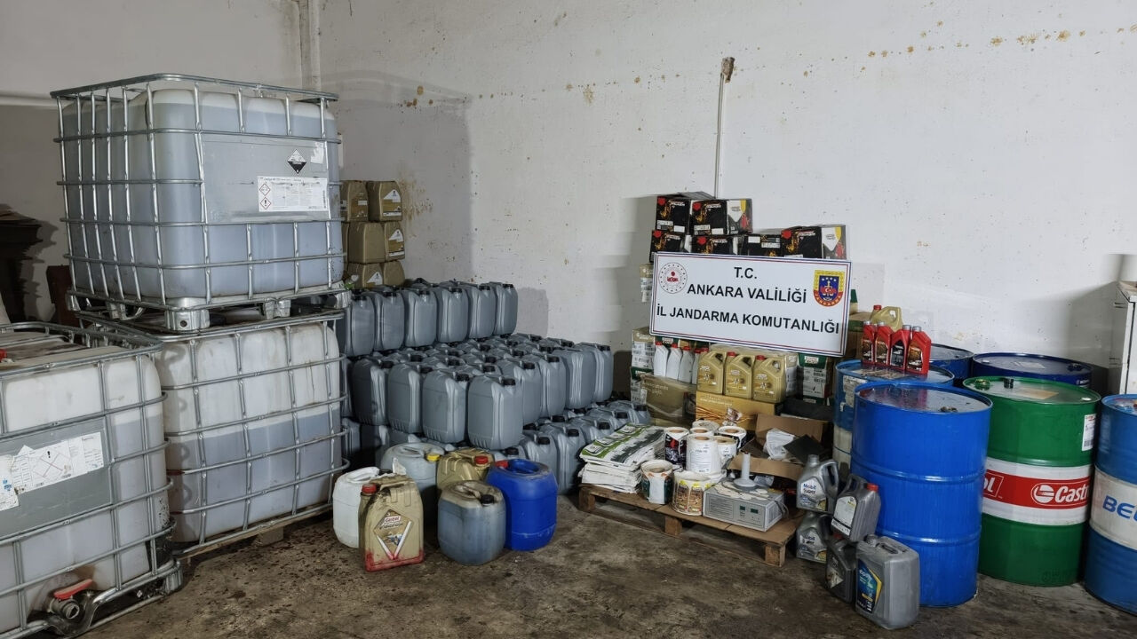 Ankara’da Kaçak Akaryakıt Operasyonu: Depoda Binlerce Litre Malzeme Ele Geçirildi