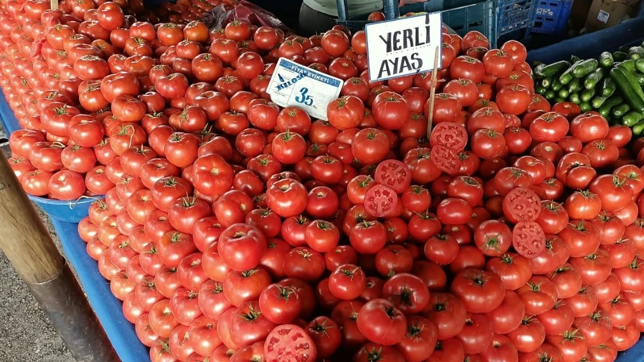Karapürçek Pazarı Domates