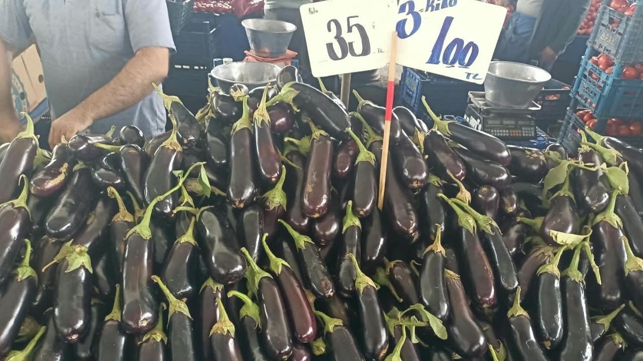 Karapürçek Pazarı Patlıcan