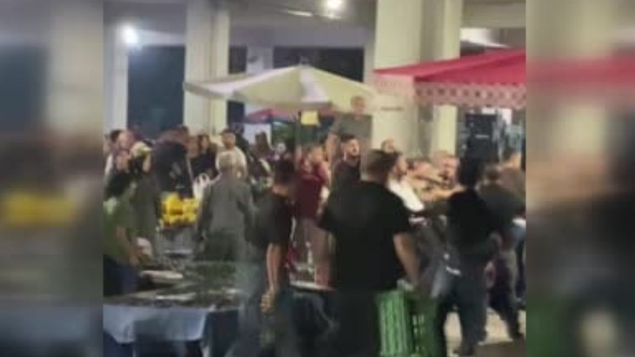Mamak’ta Pazarcılar Birbirine Girdi