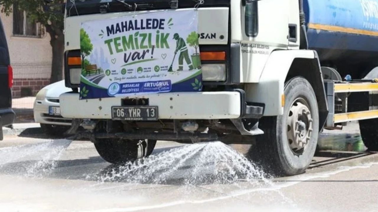 Pursaklar Belediyesi Temizlik Mesaisine Devam Ediyor