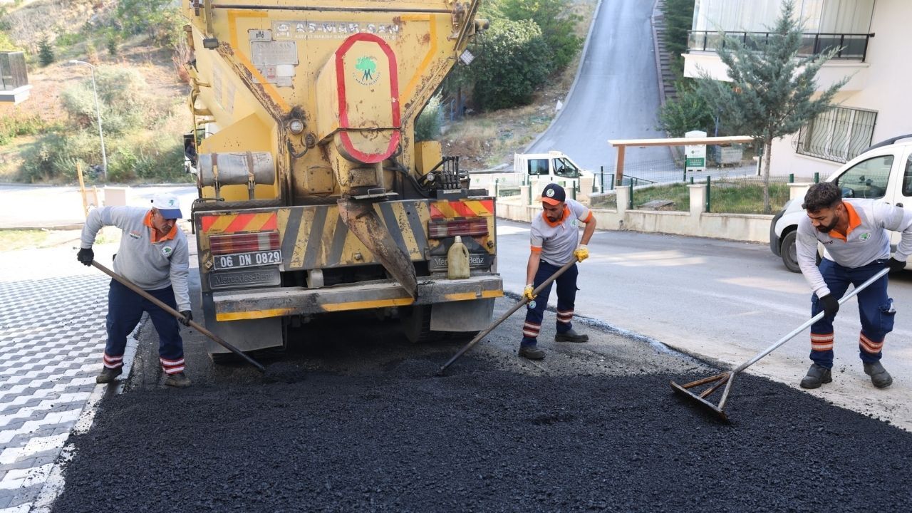 Mamak’ta 5 Sokakta Yol Çalışması Gerçekleştirildi