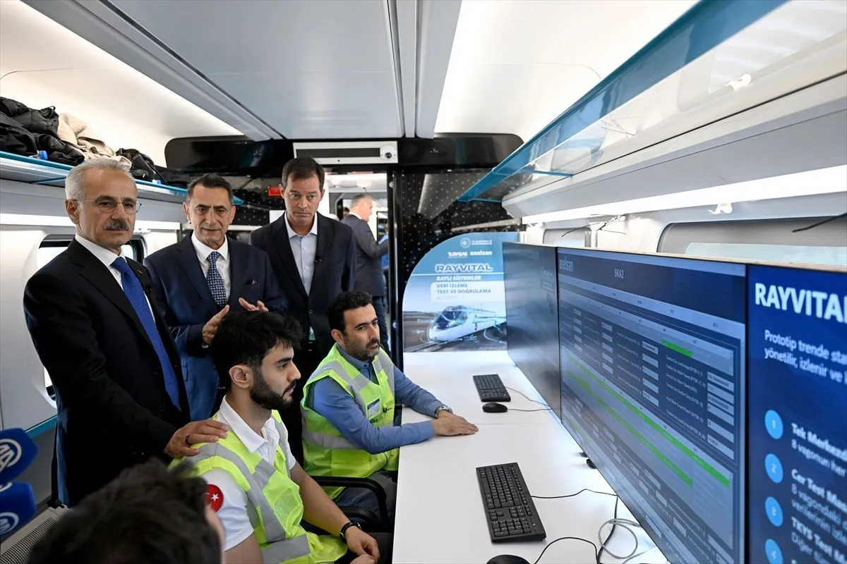 Milli Hızlı Tren Bakan Uraloğlu