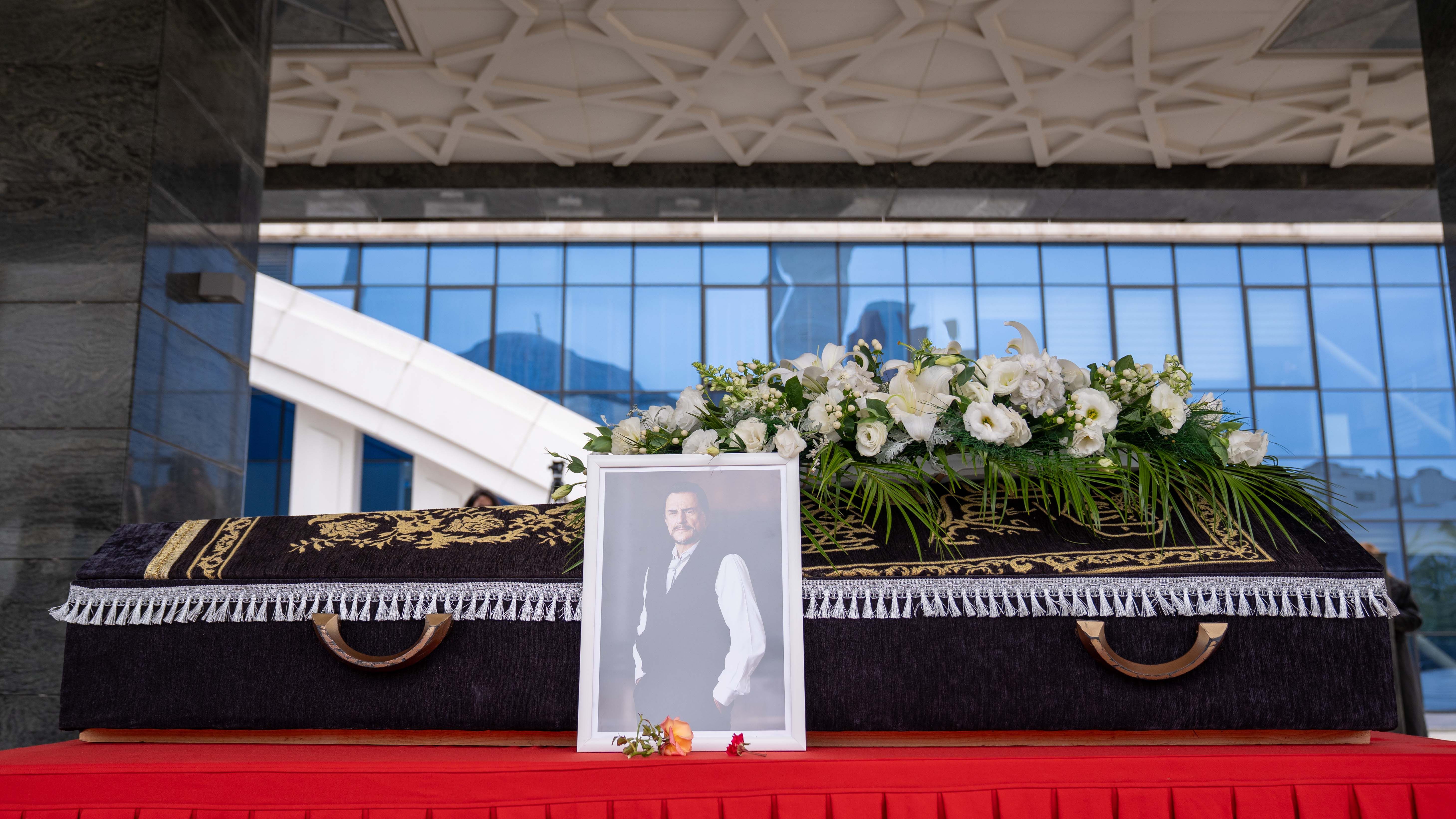 Sanatçı Alpay Ankara’da Son Yolculuğuna Uğurlandı