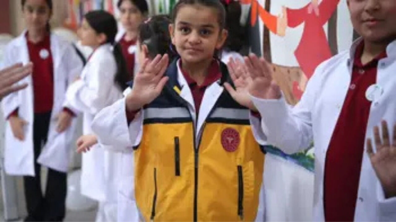 Ankara’da 100 İşitme Engelli Öğrenci Sağlık Elçisi Oldu