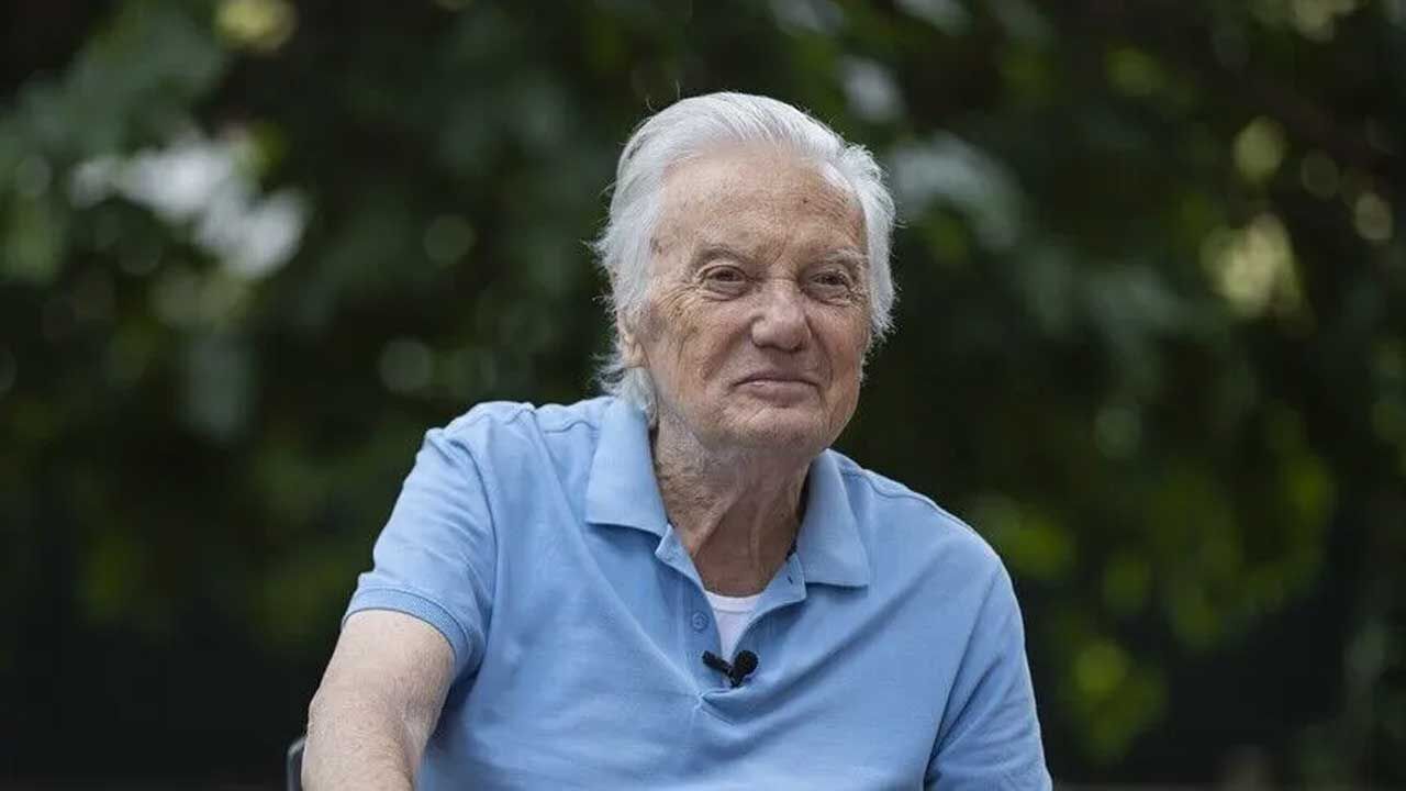 Yeşilçam’ın Unutulmaz Jönü Göksel Arsoy Hayatını Kaybetti