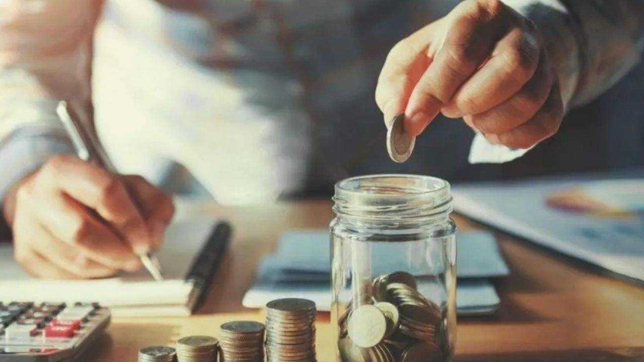 Finansal Özgürlük Kazanmak için Hangi Adımlar Atılmalıdır?