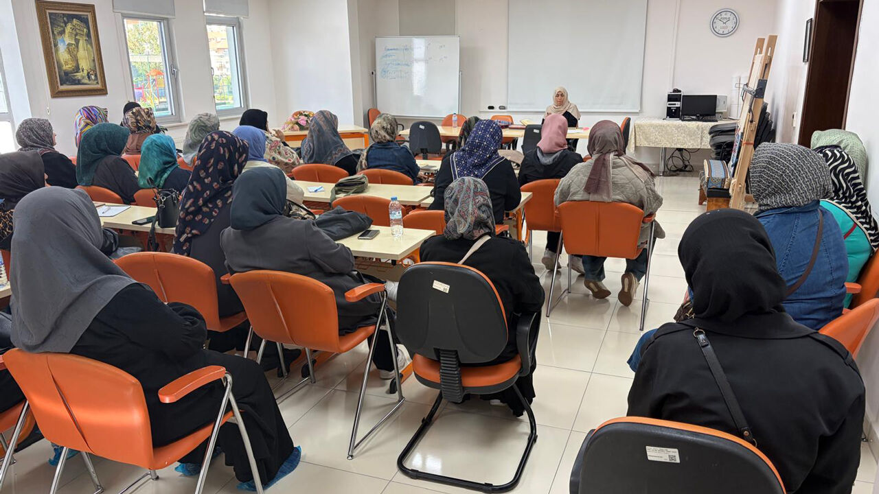 Pursaklar’da Hanım Evlerinde Yeni Dönem Başladı: İlk Ders Hüma Sultan’da Verildi