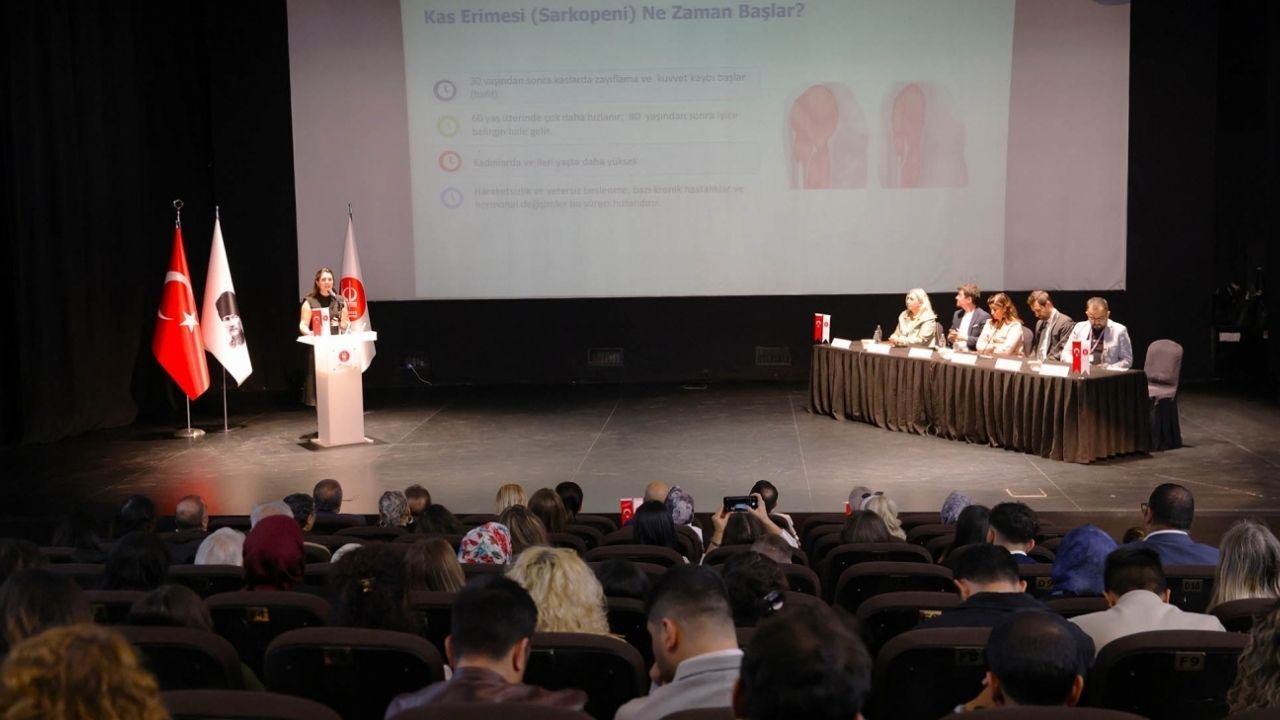 Keçiören’de 1 Ekim Dünya Yaşlılar Günü’ne Özel Geriatri Paneli