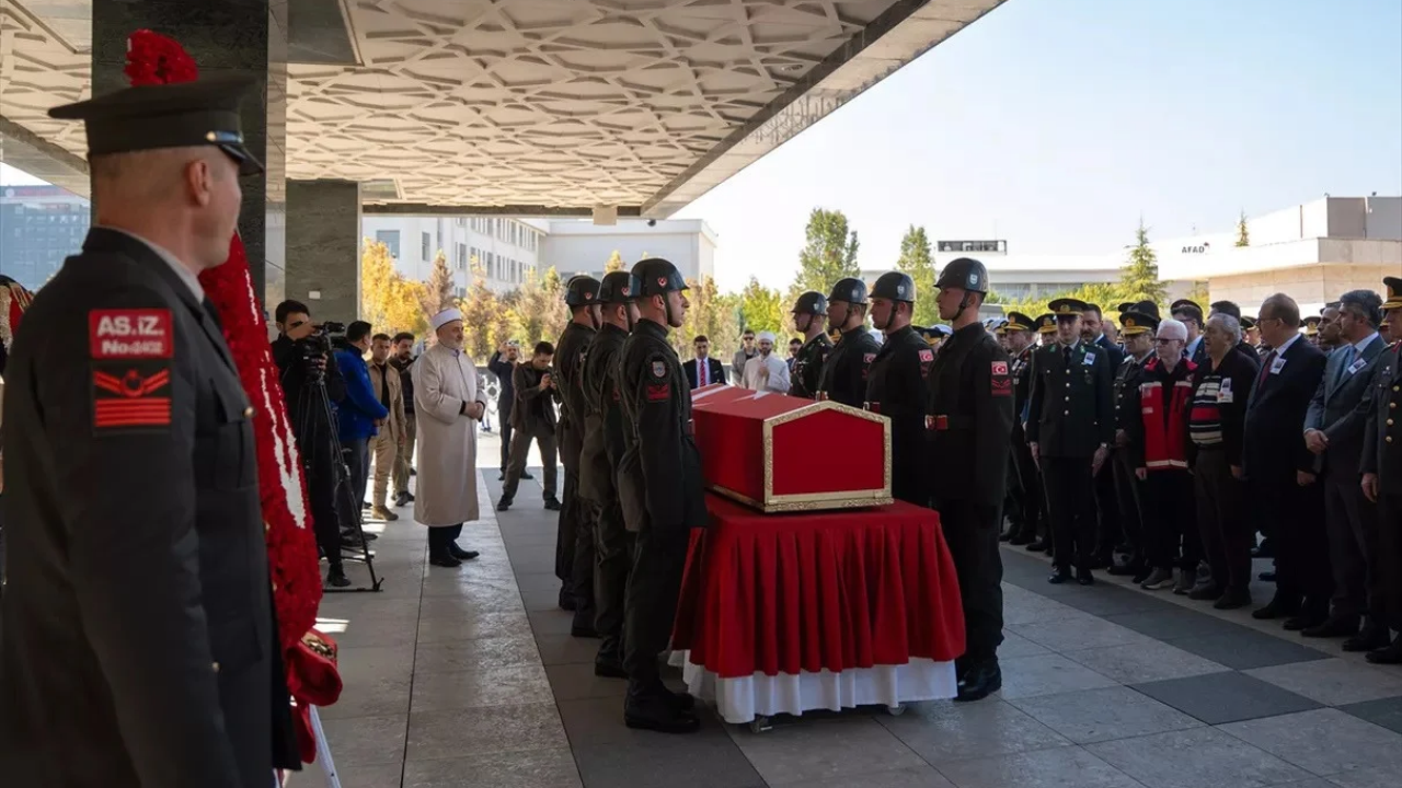 Ankara'da Askeri Araç Kazasında Şehit Olan Albay Sayit Gökgöz Son Yolculuğuna Uğurlandı